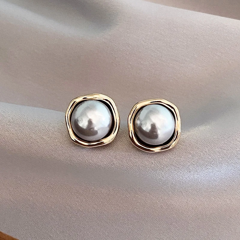 Kassandra Vintage Elegant Pearl Earrings